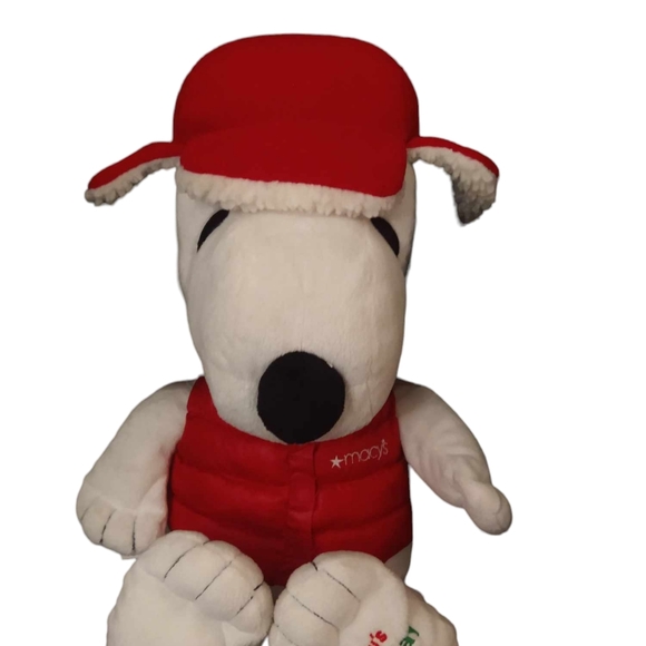 2015 Winter Collection Snoopy Plush Peanuts Macy's Exclusive - Picture 1 of 4